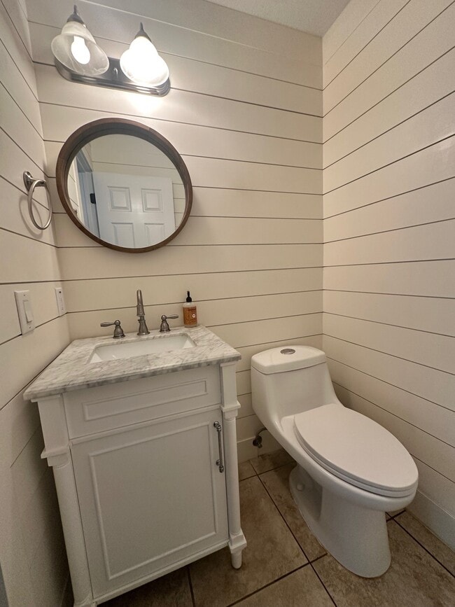 Building Photo - 11501 Treeline Pl