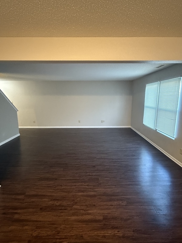 Foto del edificio - 8028 Cork Bend Ln