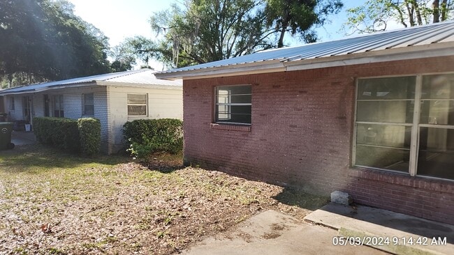 Building Photo - 313 Oleander Dr