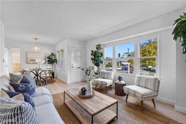 Foto del edificio - 3 br, 1 bath House - 1612 Harkness St