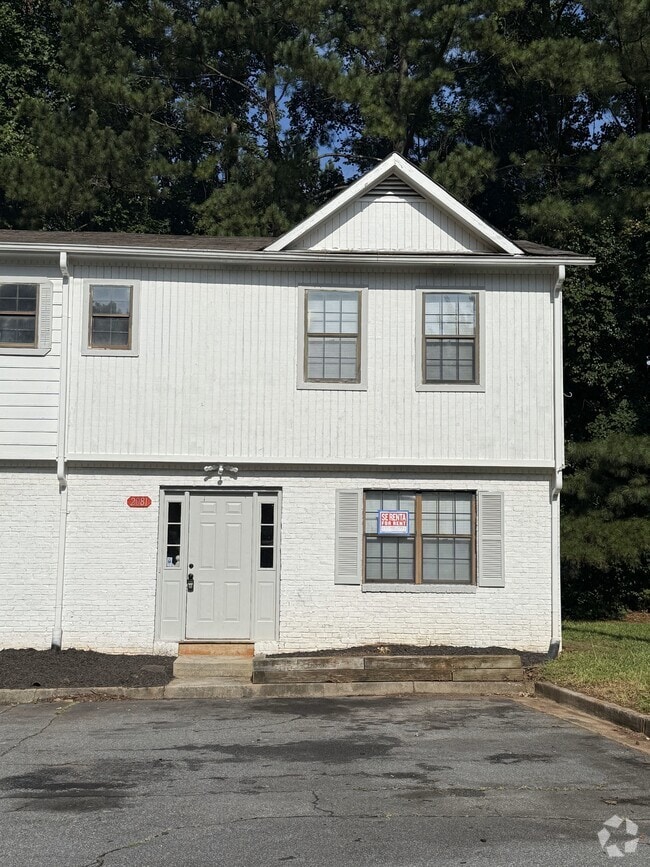 Building Photo - 2081 Drennon Ave