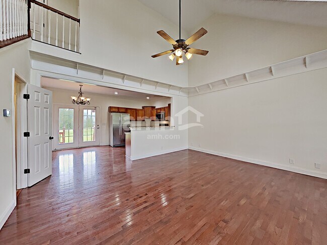 Foto del edificio - 312 Madrid Dr