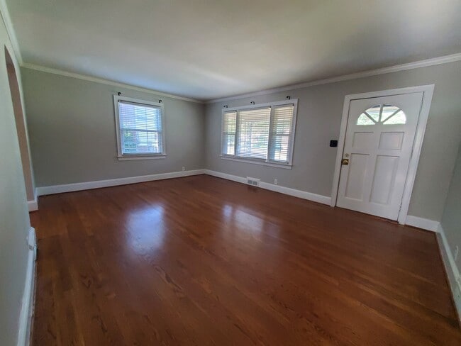 Building Photo - 810 Bellview St