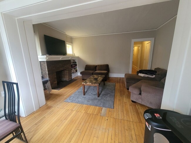 Interior Photo - 2564 Lake