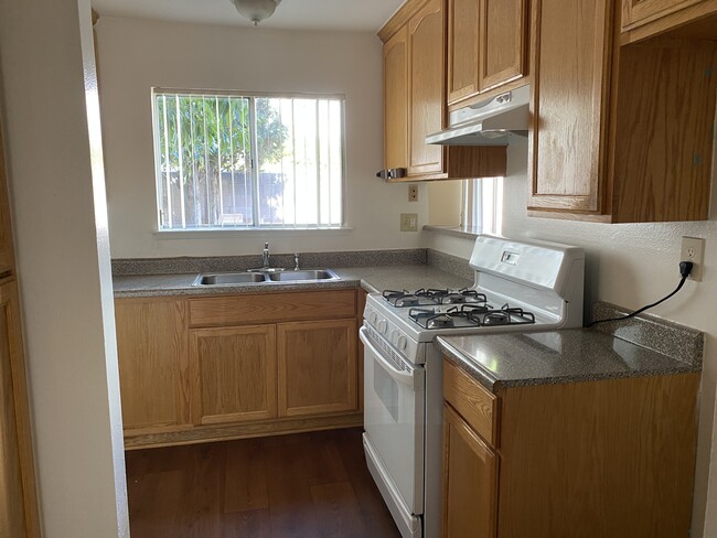 Kitchen - 13002 Dronfield Ave