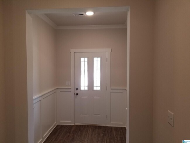 Foto del edificio - 516 The Heights Ln