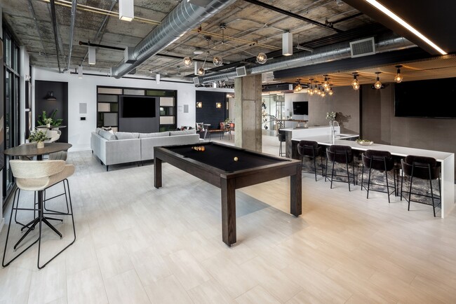 Salón comunitario - The Point at Waltham