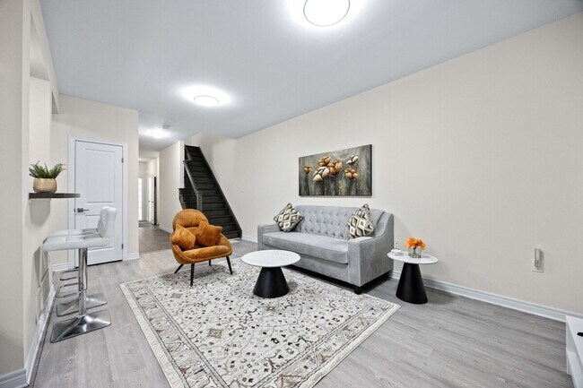 Building Photo - 76 Dunrobin Ln