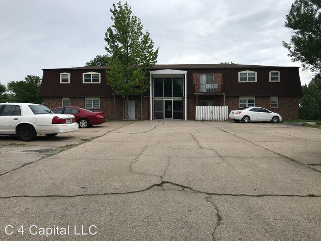 Building Photo - 220 Apple Tree Ct
