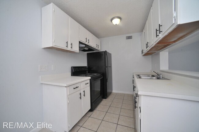 Building Photo - 2 br, 1 bath House - 2181 Agora Cir SE #204