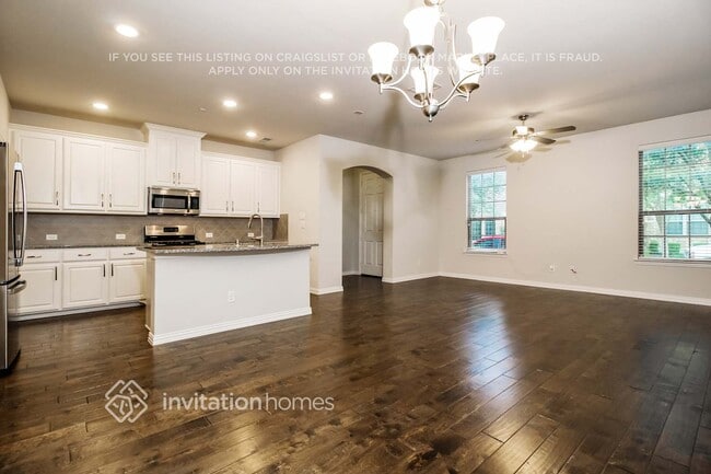 Foto del edificio - 4417 Blackjack Oak Dr