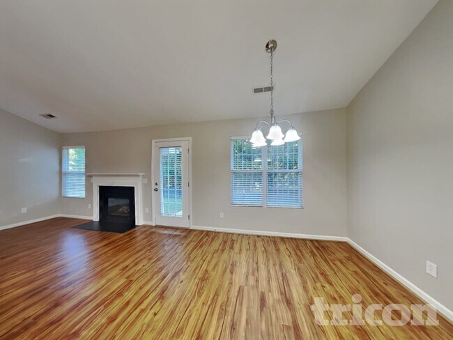 Foto del edificio - 285 Stone Meadow Ct