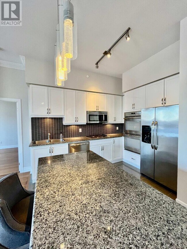 Photo du bâtiment - 111 Civic Square Gate