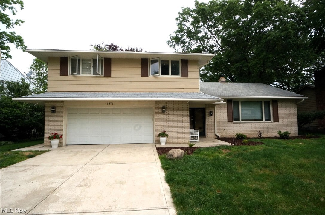 5371 Chickadee Ln, Lyndhurst, OH 44124 House Rental in Lyndhurst, OH