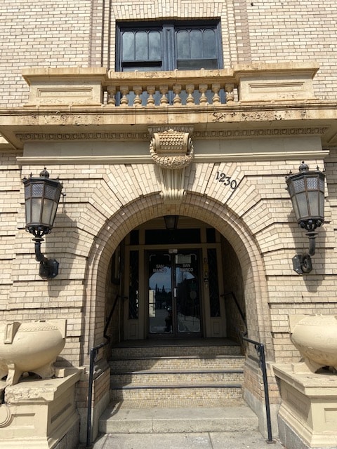 Building Photo - 1230 W Sprague Ave