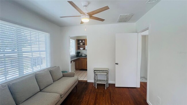 Foto del edificio - 3100 W San Carlos St