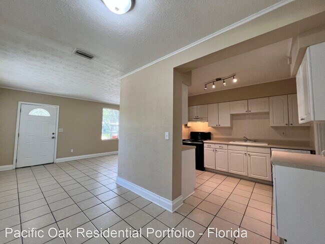 Building Photo - 3 br, 1 bath House - 3313 Green St