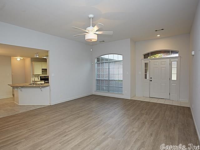 Building Photo - 202 Chantilly Cir