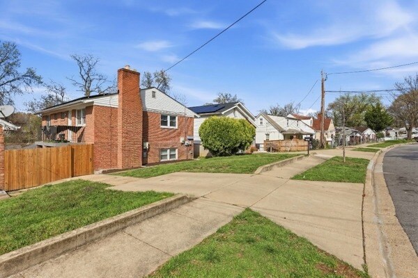 Foto del edificio - 4706 Deanwood Dr