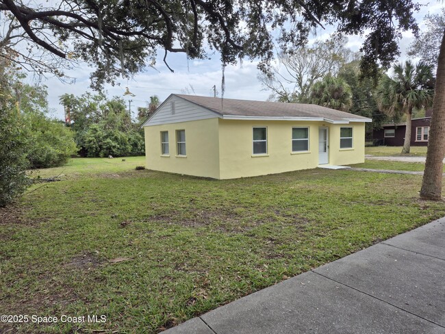 Building Photo - 616 S Kentucky Ave