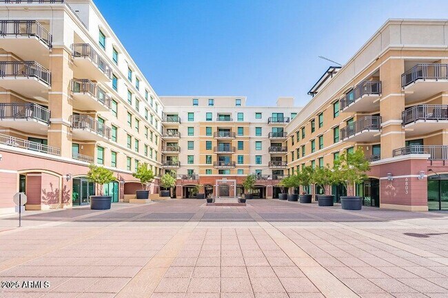 Foto del edificio - 6803 E Main St