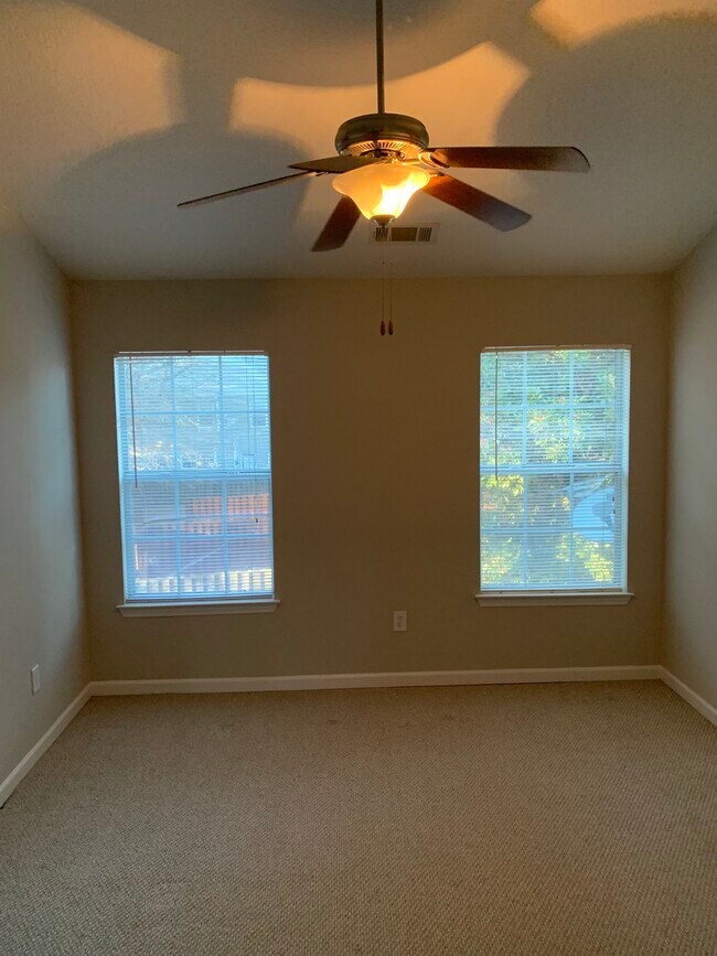 Foto del edificio - 2170 Del Lago Cir NW