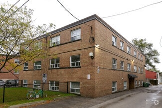 Building Photo - 3 Birchlea Ave