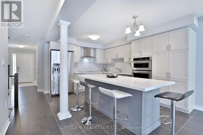 Photo du bâtiment - 87 Bethune Ave