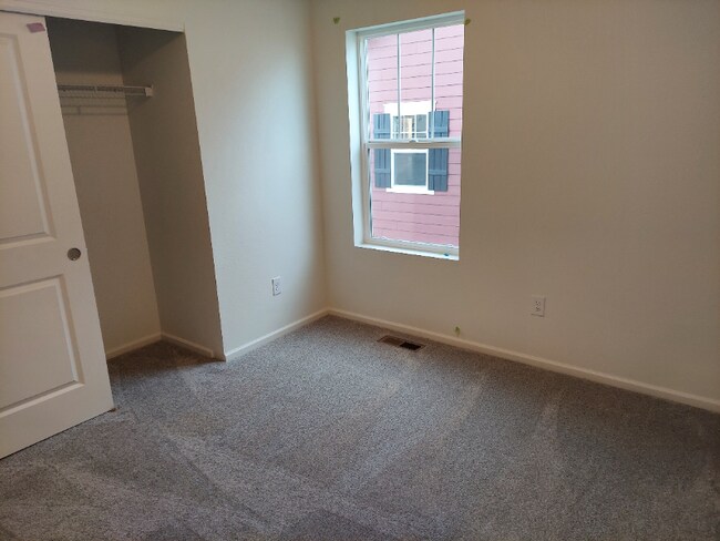 Building Photo - 6228 N Nepal Ct