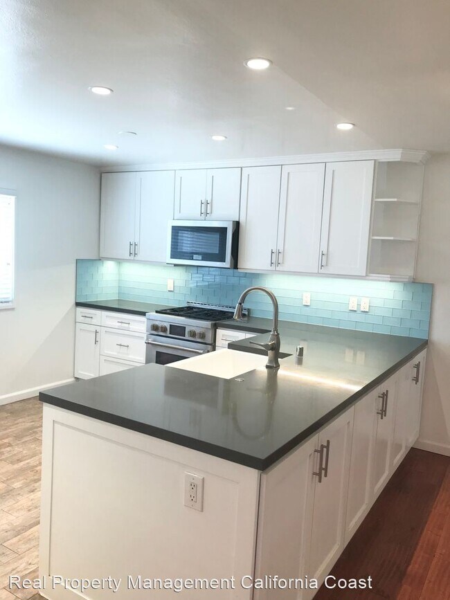 Building Photo - 3 br, 3 bath House - 4912 1/2 Mc Connell Ave.
