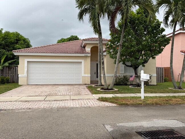 Foto del edificio - 3386 Treasure Ln