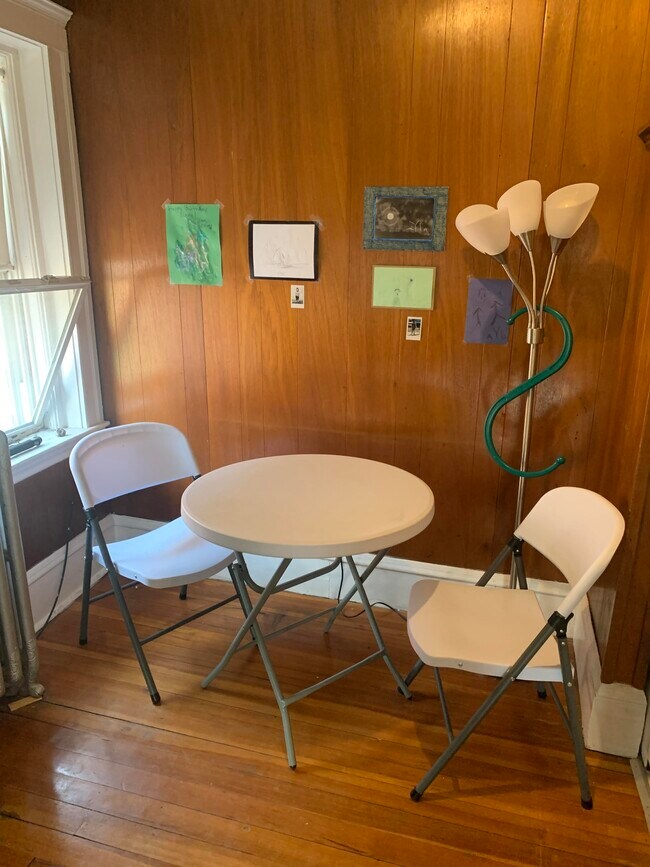 Foto del edificio - 264 Aspinwall Ave