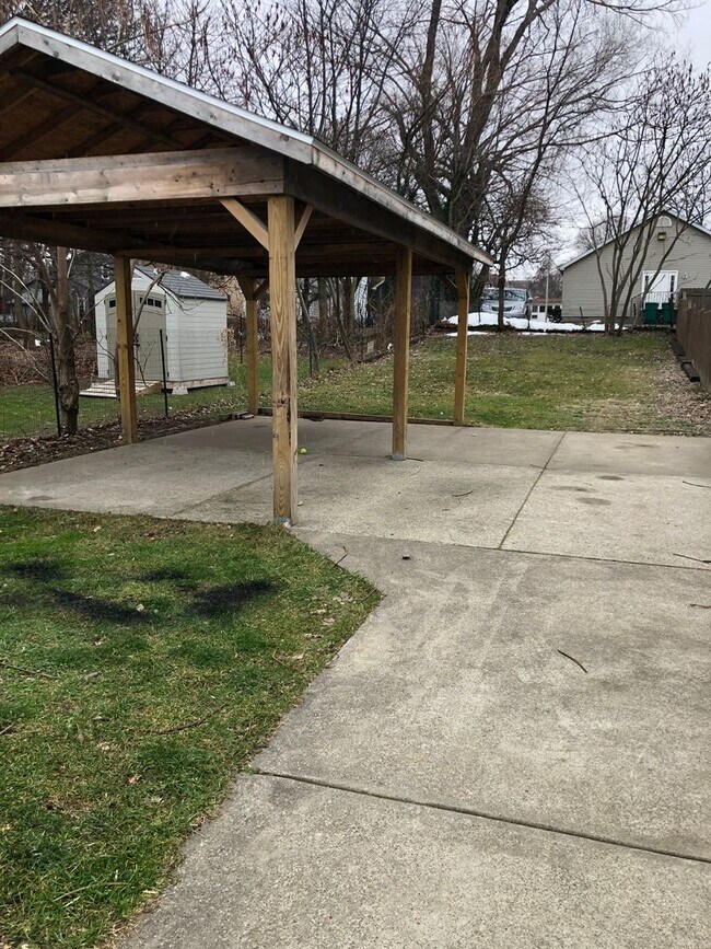 Foto del edificio - Beautiful Updated 3 Bedroom Home near Downtown Erie For Rent Great for Professionals!