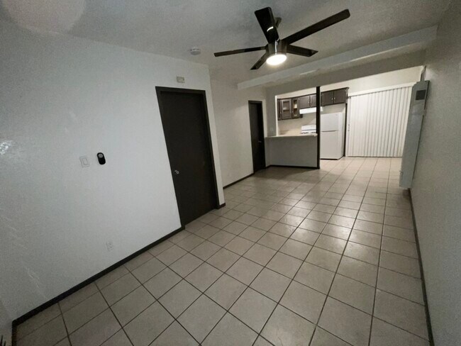 Building Photo - 4033 Madison Ave