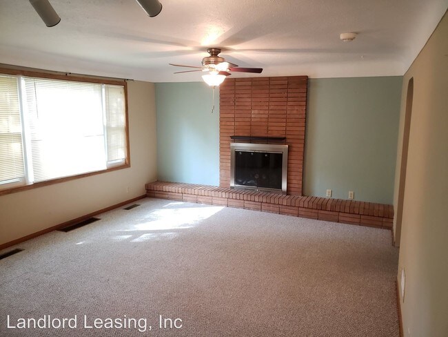 Building Photo - 3 br, 1 bath House - 3205 Jaycox Road
