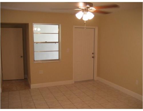 Foto del edificio - 7601 Venetian St