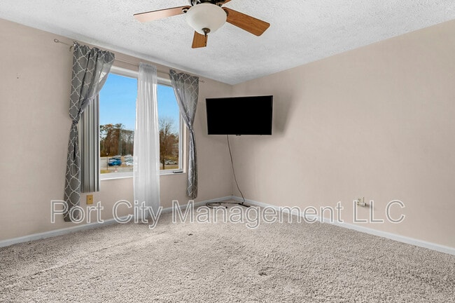 Building Photo - 8030 Abbey Ct