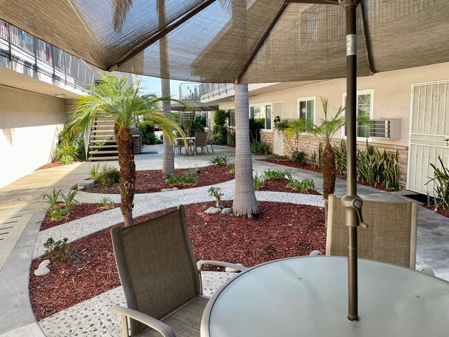 Building Photo - New Yorker