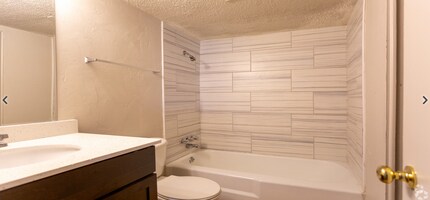 Building Photo - 4016 N Meridian Ave