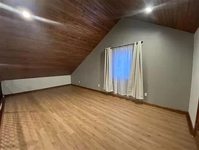 Building Photo - excellent home