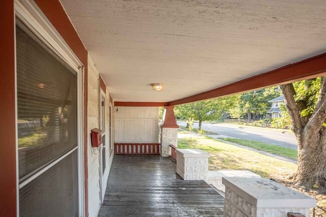 Building Photo - 4012 E Central Ave