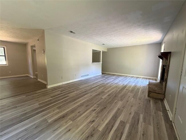 Foto del edificio - 1386 Williamsburg Ln