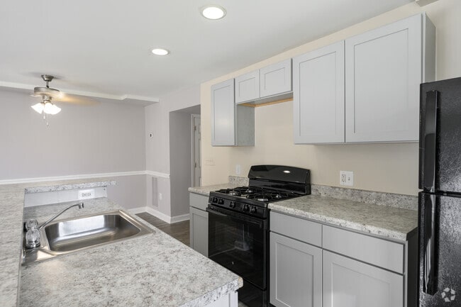 2 habitaciones, 1 baño - 771 pies cuadrados - Cocina - Oxon Hill Village