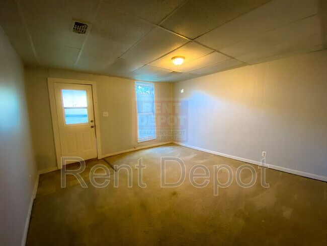 Foto del edificio - 1914-1914 W Indiana St