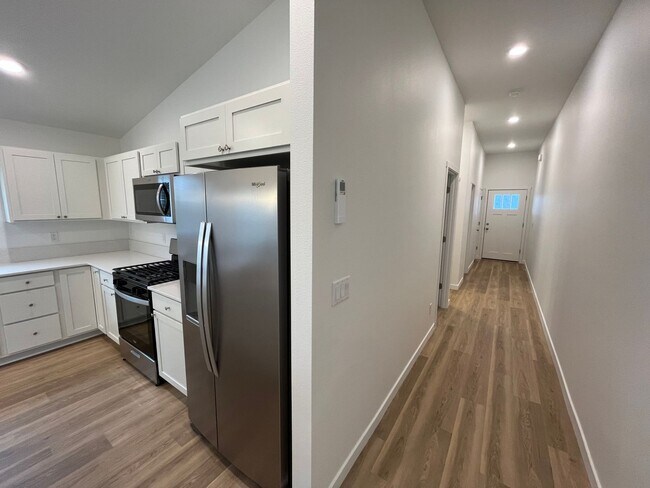 Foto del edificio - Newly Constructed Four Bedroom Home