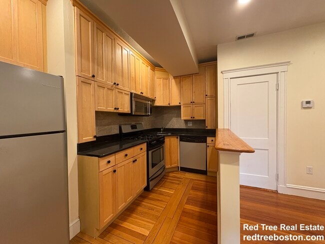 Photo - 191 Winthrop Rd Apartment