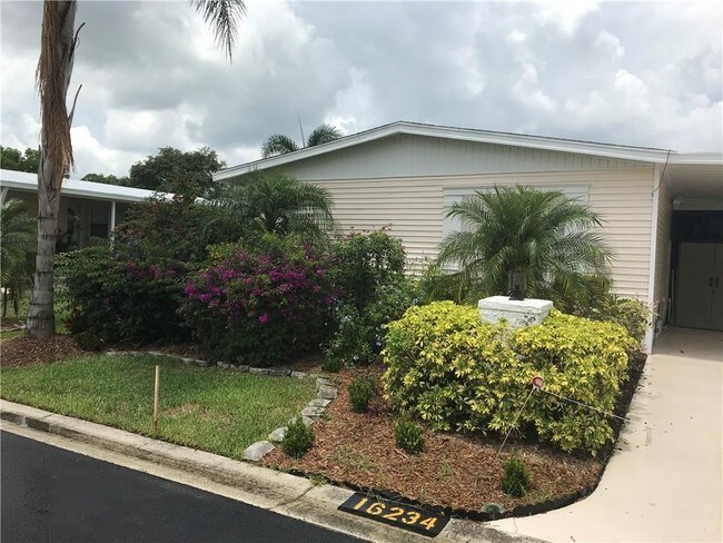 Building Photo - 16232 SW Indianwood Cir
