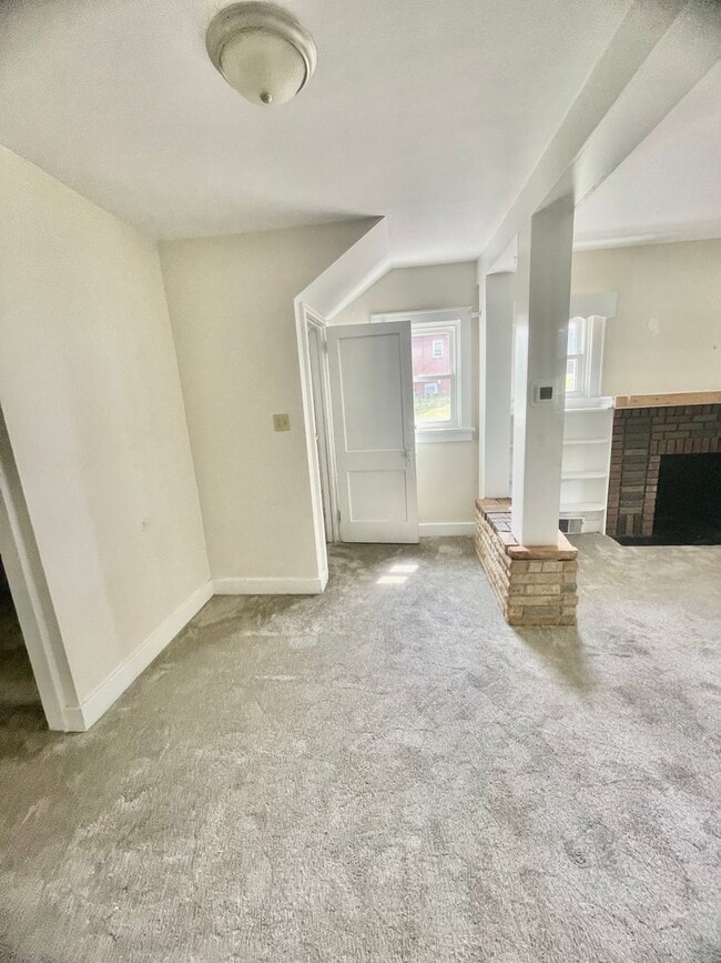 Building Photo - Hopewell - 3 Bedroom & 1 Bathroom - Near 5...