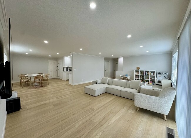 Building Photo - 1648 Trona Way