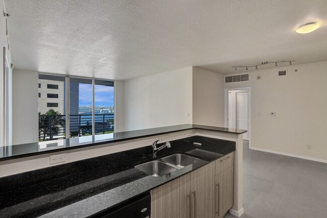 Building Photo - 335 S Biscayne Blvd